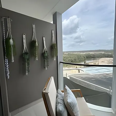 Acceso Directo Al Mar Con Piscina Apartamento